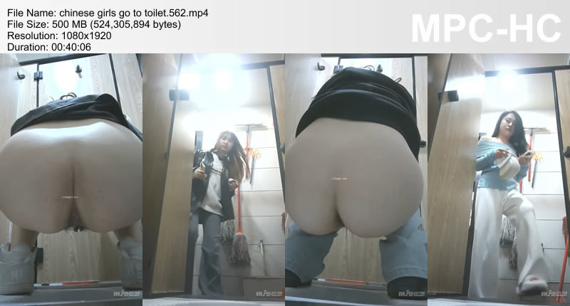 chinese girls go to toilet.562